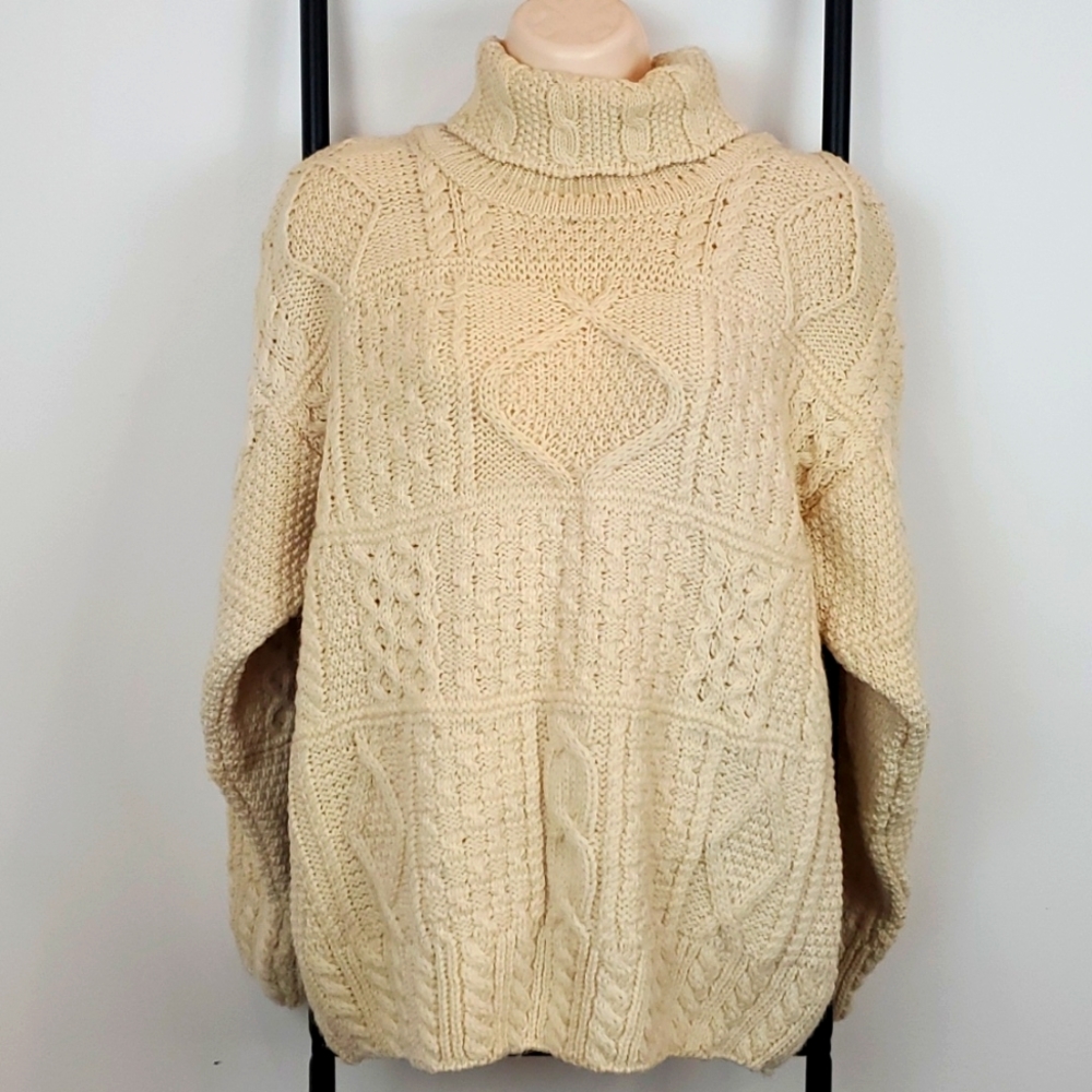 The Irish Woollen Mills Wool Cable Knit Turtleneck cream oversize sweater size S